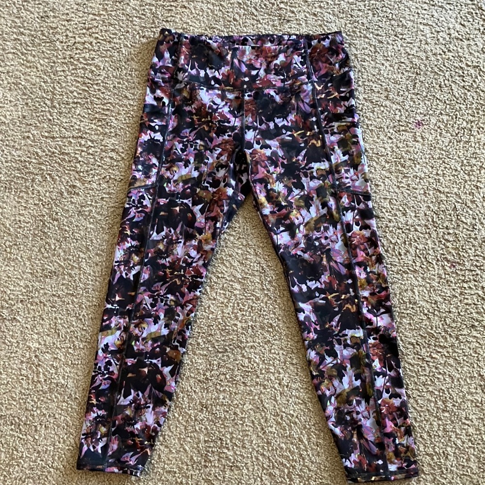 These are some cute workout pants